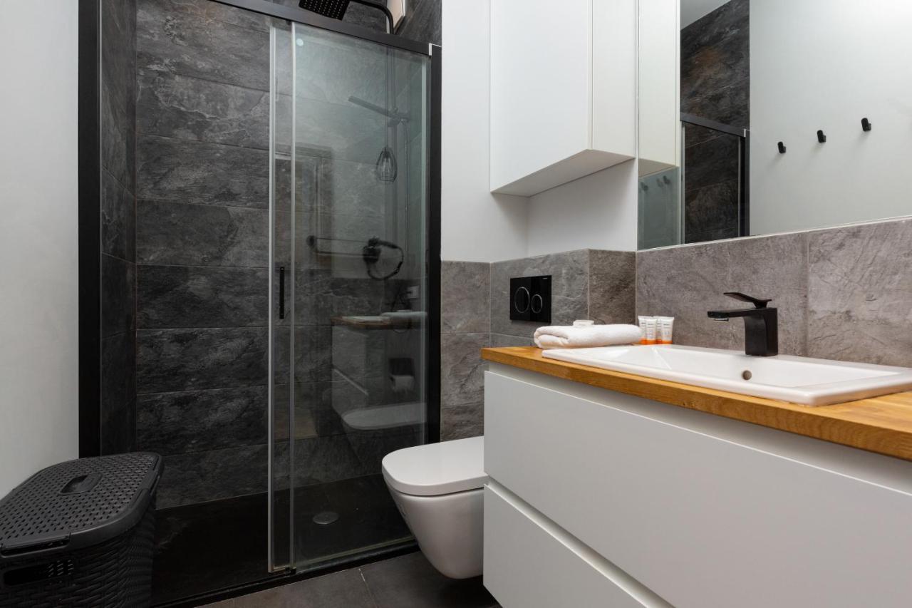Business Center Apartments Warsaw Wola By Noclegi Renters 외부 사진