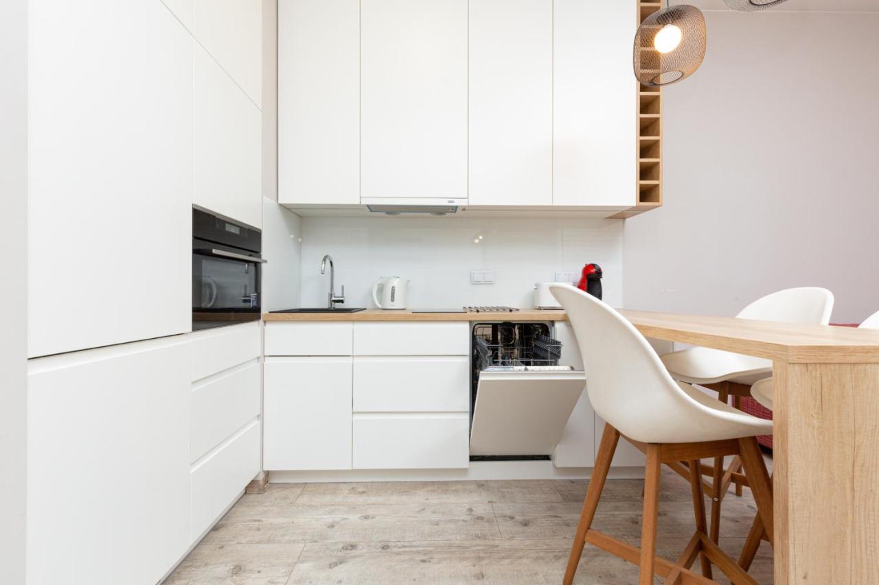 Business Center Apartments Warsaw Wola By Noclegi Renters 외부 사진