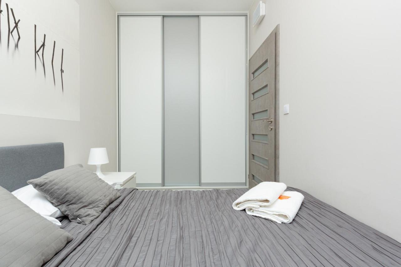 Business Center Apartments Warsaw Wola By Noclegi Renters 외부 사진