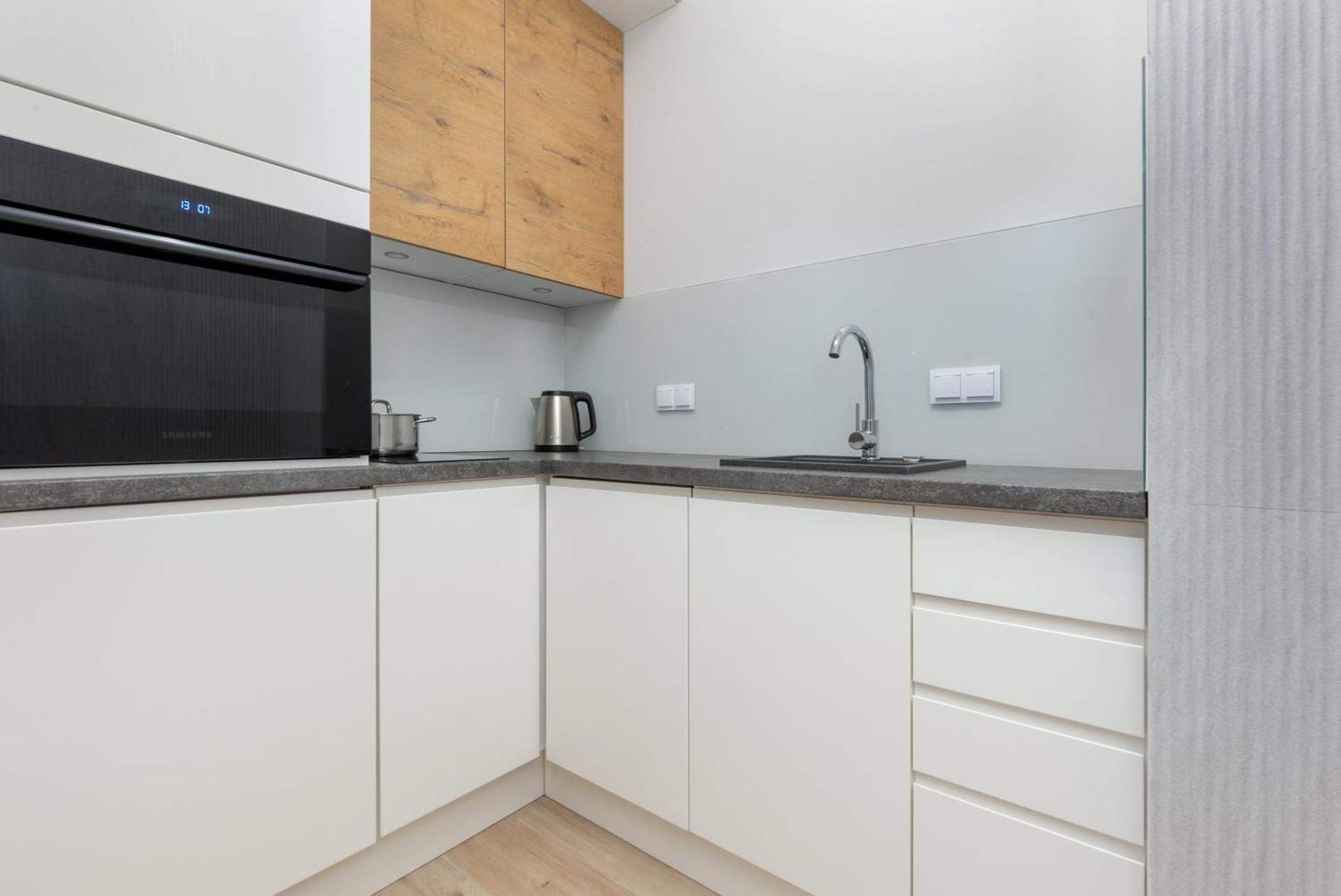 Business Center Apartments Warsaw Wola By Noclegi Renters 외부 사진
